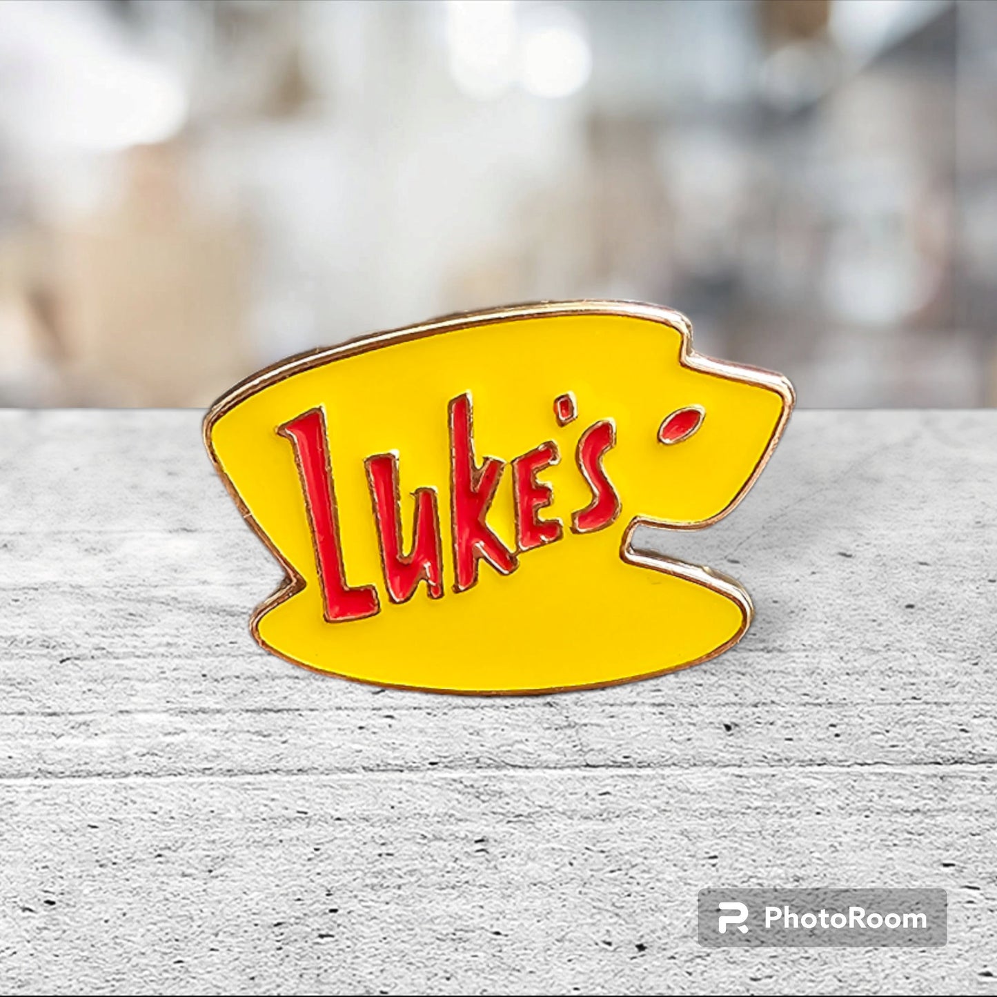 Diner Pins, Luke's, Nostalgic shows, Luke can waltz, 90s, 2000s, girls, gilmore, coffee, dinner, coffee cup, Luke's pin, nostalgic pins,